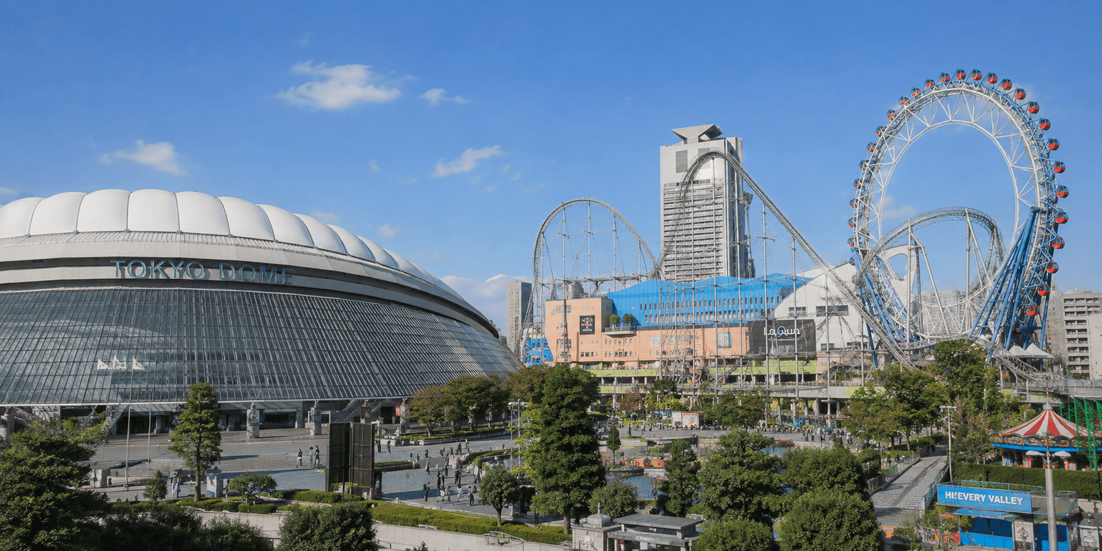 Big-O Ferris wheel and Thunder Dolphin roller coaster at Tokyo Dome City Attractions, Korakuen, Bunkyo, Tokyo, Japan