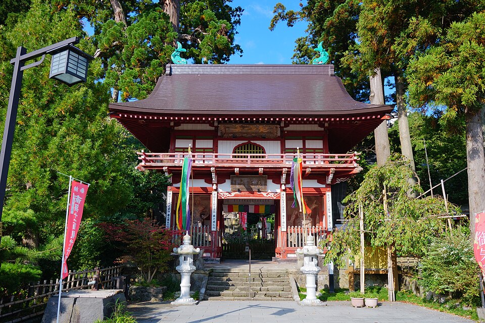 Historic temple hall and grounds at Engaku-ji in Kamakura