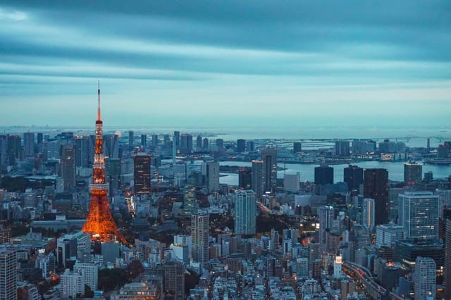 Tokyo skyline at dusk with Tokyo Tower illuminated